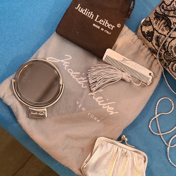 Judith Leiber VERY RARE VINTAGE Crystal Purse - Picture 16 of 16